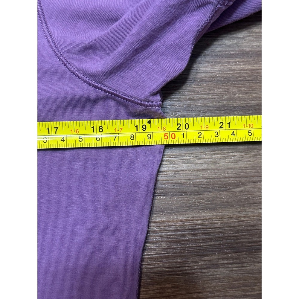 Lululemon Mens 5 Year Basic V-Neck Short Sleeve T-Shirt Purple Activewear Sz M - Picture 4 of 6